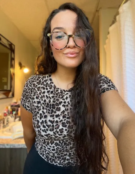 CATHERINE CLOUTIER 🍑 profile photo