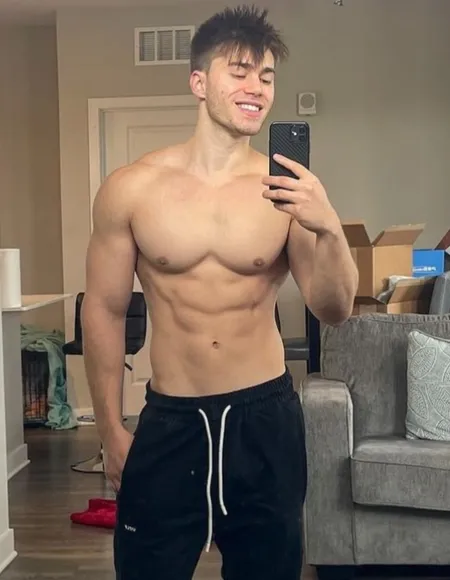 Aaron profile photo
