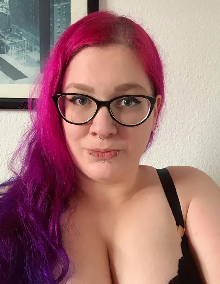 AbbyStrange profile photo