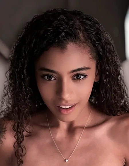ALEXA WILD 💗 THE BRUNETTE OF YOUR DREAMS profile photo