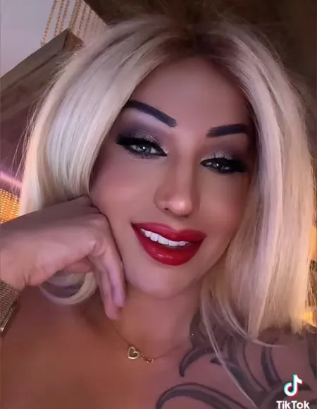 Alexxxa sexy profile photo