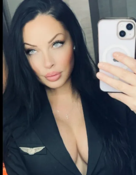 ALEYNA ✈️ The Hot Flight Attendant profile photo