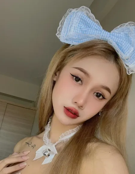 𝐀𝐥𝐢𝐜𝐞 profile photo