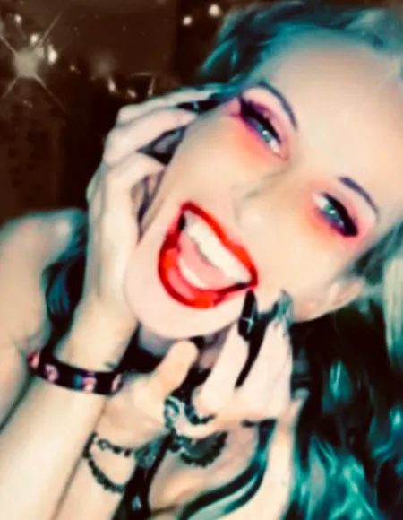 𝕹𝖎𝖓𝖊 𝕸𝖆𝖘𝖙𝖊𝖗𝖘 ᵃᵏᵃ TheAlienQueen profile photo