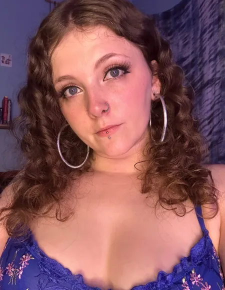 Aly Lee  ･ﾟ✧ profile photo