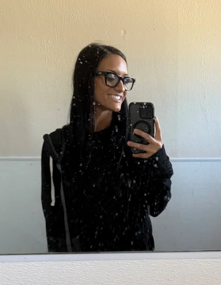 Alyx Urie profile photo