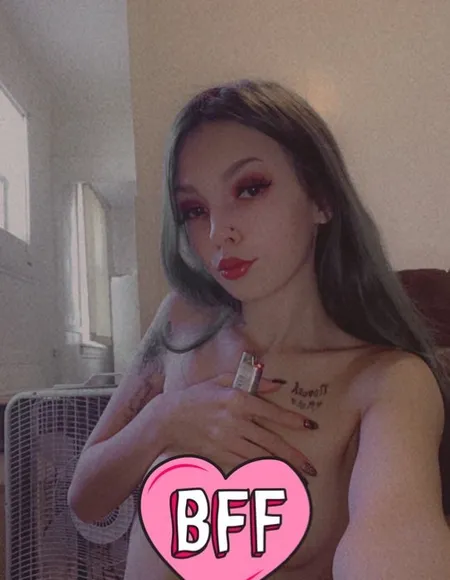 Itty Bitty🤪 profile photo