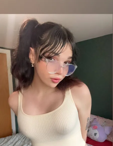 Angèle profile photo