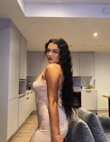 April Rozina 👸🏻 profile photo