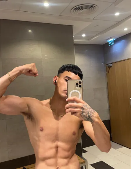 ANTONYโก๏ธ๐ฑ profile photo