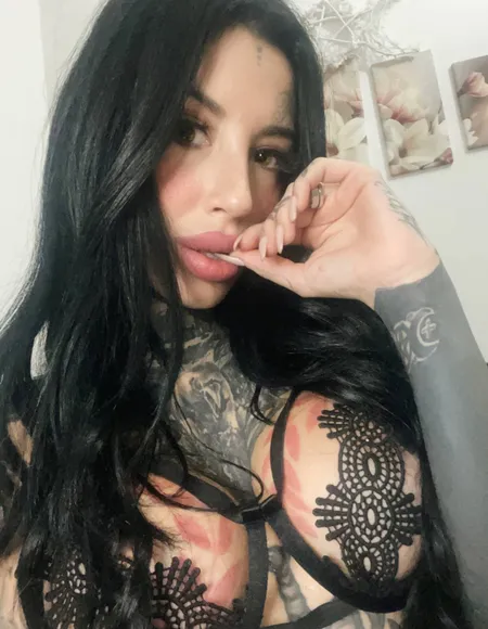 Aradyaltmodel profile photo
