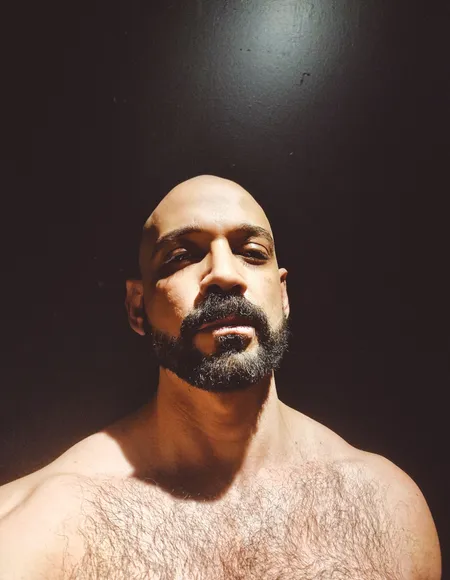 Hung Top Wolf profile photo
