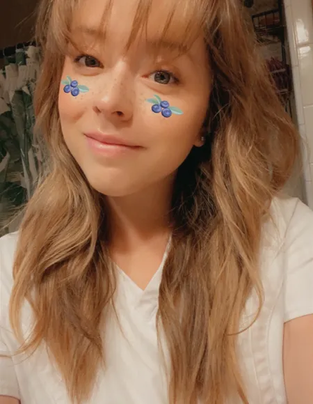 Ashley 🌸 your e girlfriend profile photo