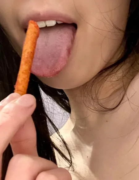 takis profile photo