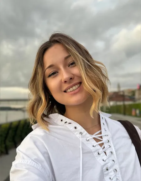 𝓐𝓼𝓲𝓪𝓷 🌸 𝓖𝓪𝔃𝓮 🌿 profile photo