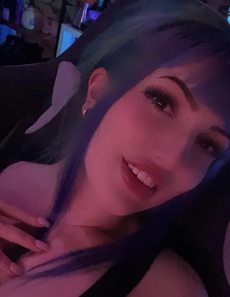 Lily Oliver profile photo