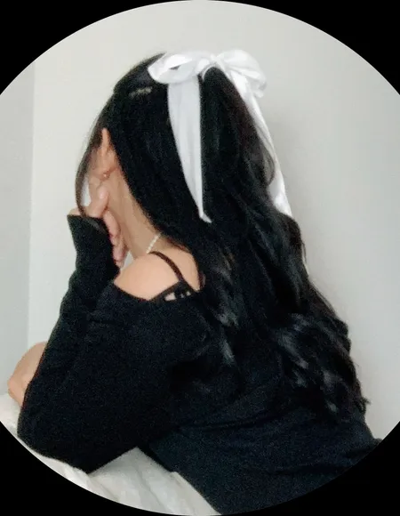 Asian Barbie 👑 profile photo
