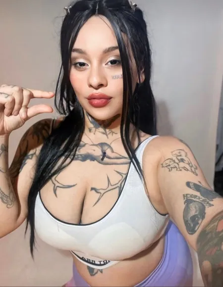 •✬.•.𝓐𝔃𝓾•.✬ • 𝖘𝖕𝖔𝖎𝖑𝖊𝖉 𝖇𝖗𝖆𝖙𝖙𝖞 profile photo