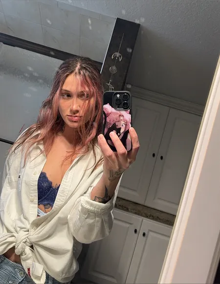 ash profile photo