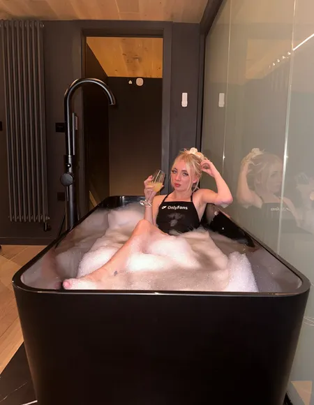 Charlotte profile photo