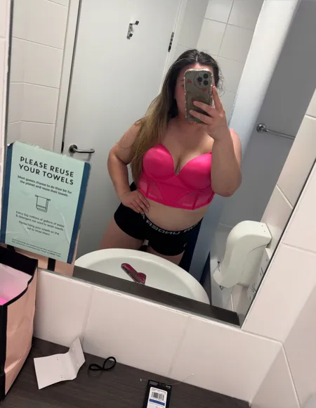 SexylilBrunetteππππ profile photo