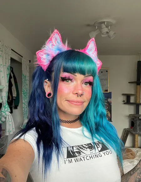 Shi profile photo