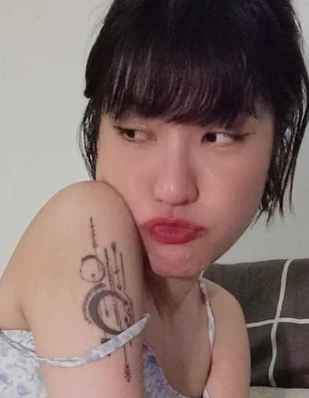 Bloomy profile photo