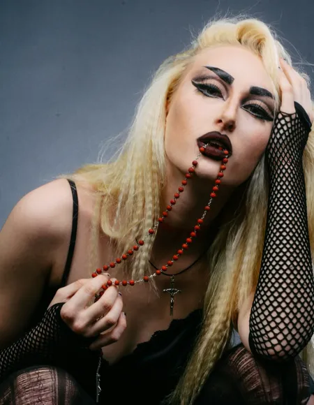Goth Barbie profile photo