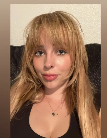 Beatrix Love profile photo