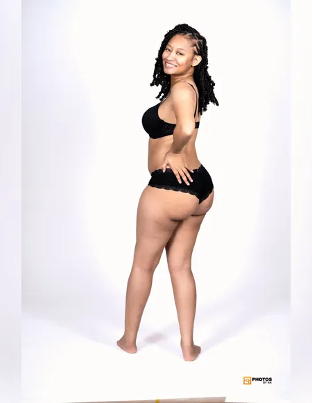 BelleBottomz profile photo