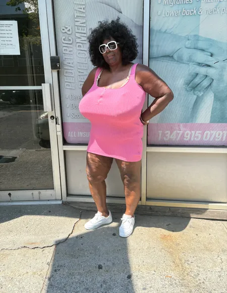 BIG BUSTY VANESSA profile photo
