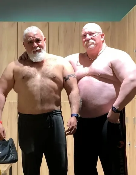 💪🏻 BigMuscleDads 💪🏻 profile photo