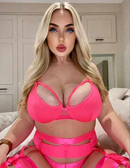 🍼🍼Big Tit Blonde UK🍼🍼 profile photo