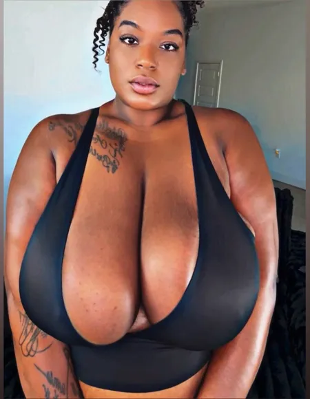 MOMMY MELONS profile photo