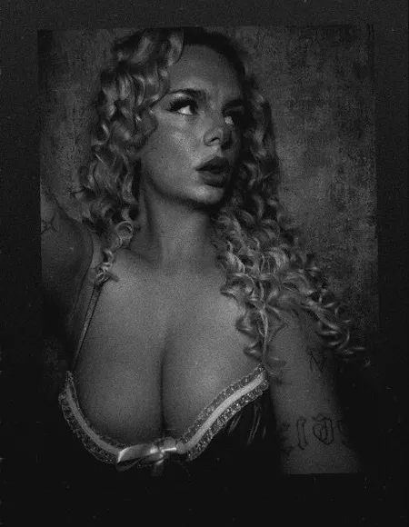 Blonde Barbie โค๏ธโ๐ฉน profile photo