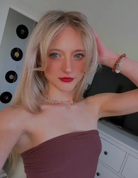 blondesdoitbetter03 profile photo