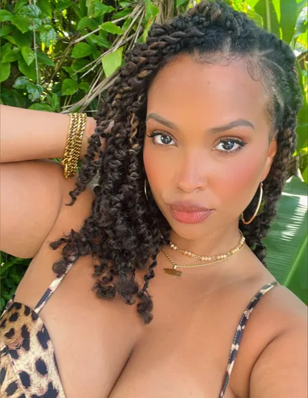 BOMBSHELL profile photo