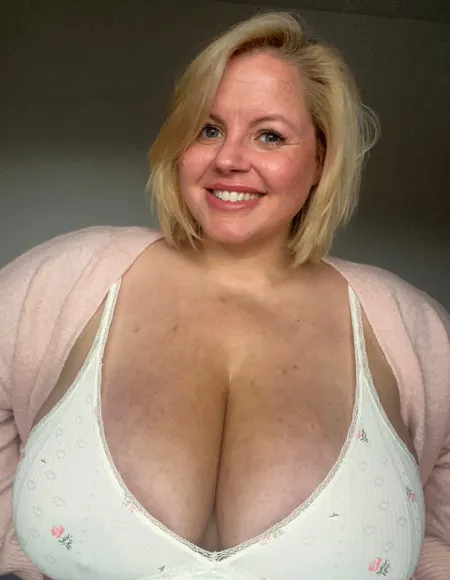 Rosie profile photo