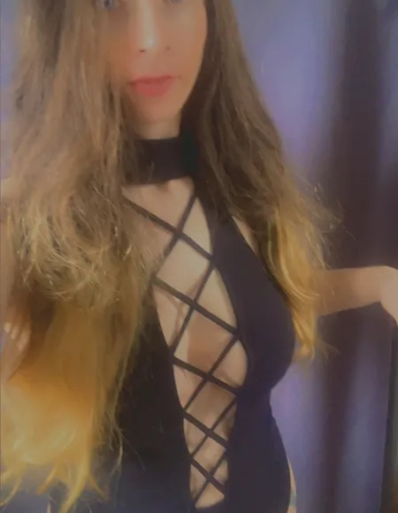 deathswife profile photo