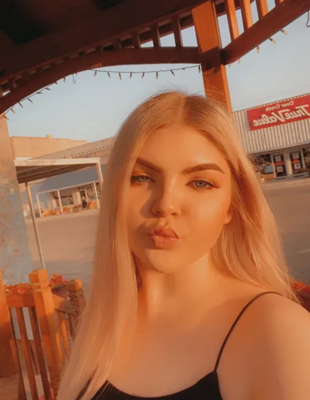 babygirl:) profile photo