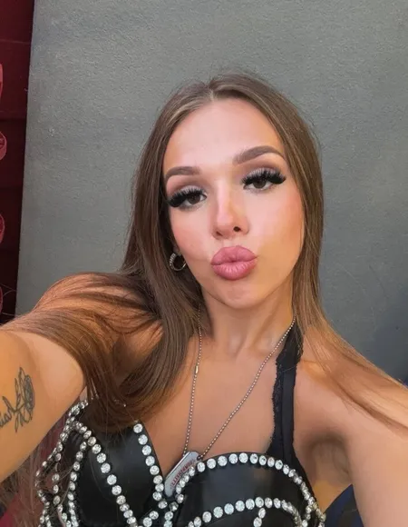 𝐁𝐫𝐨𝐨𝐤𝐢𝐞 𝐂𝐨𝐨𝐤𝐢𝐞 profile photo