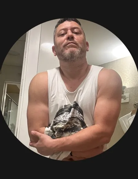Rodrigo 🔥 Latin Muscle Daddy profile photo