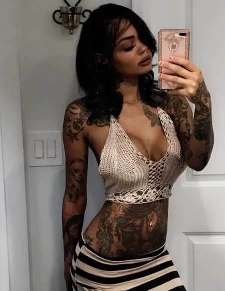 Busty Blck Barbie profile photo