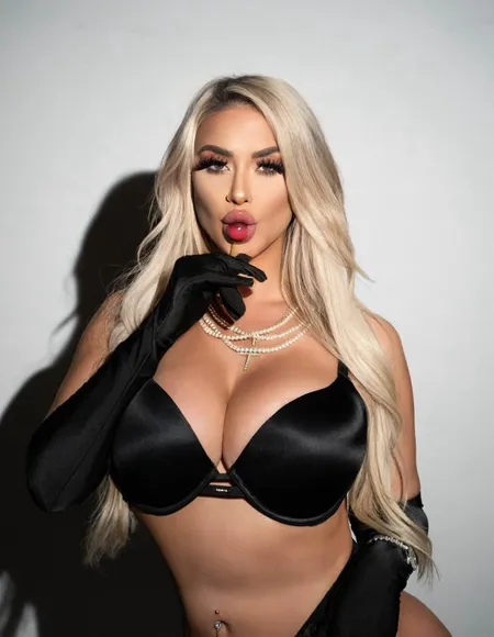 Cc cakes profile photo