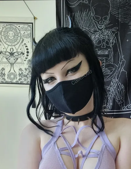 𝕮𝖆𝖑𝖑𝖎𝖊 💀 Alt/Goth Babe 🖤🤍 profile photo