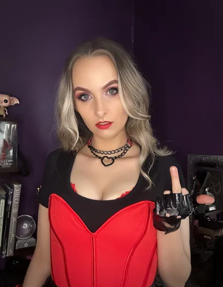 Miss K 🖕🏼 profile photo