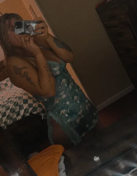 Swinger wife 💙 profile photo