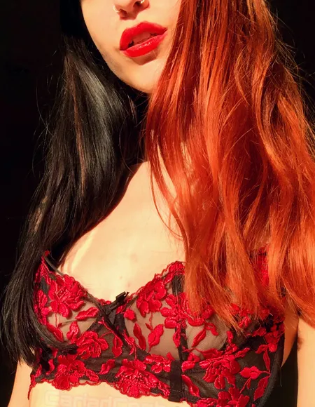Cariad 🖤 PORN ON PAGE profile photo