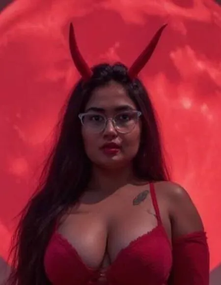 ❤️𝘾𝙐𝙍𝙑𝙔𝙂𝙄𝙍𝙇❤️CHUBBY GIRL😈 Queen👑 profile photo