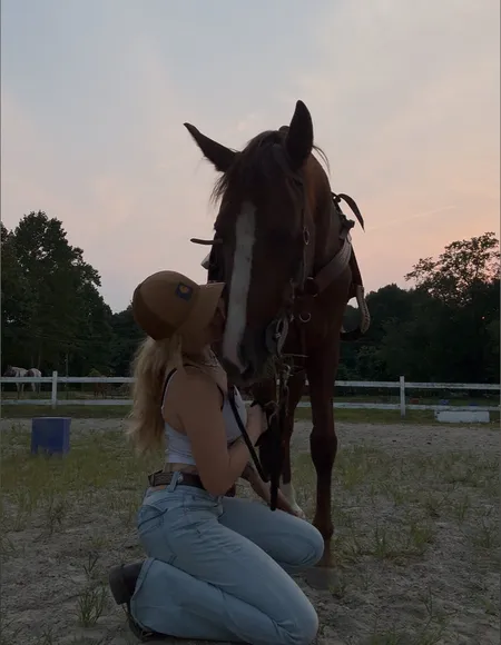 Caroline profile photo